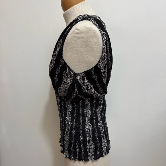White House Black Market 100% Silk Floral Surplice Smocked Blouse Top Medium - Picture 5 of 11